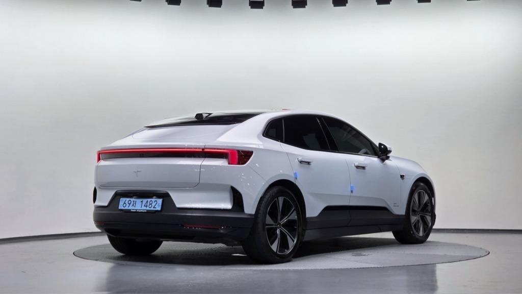 2025 Polestar, 25 060 km, Bulharsko — foto 2 z 15