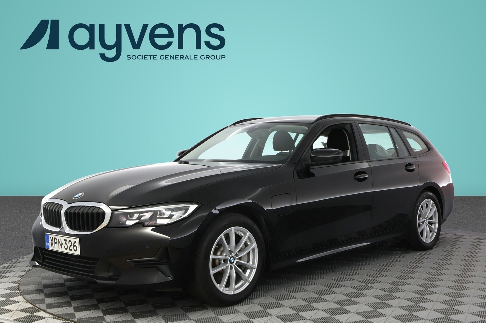 2021 BMW 330, 72 000 km, Fínsko — foto 1