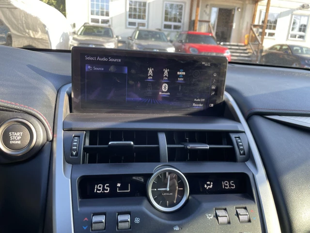 2020 Lexus Nx 300 Other, biela, 103 838 km, dovoz Kanada — foto 16 z 20