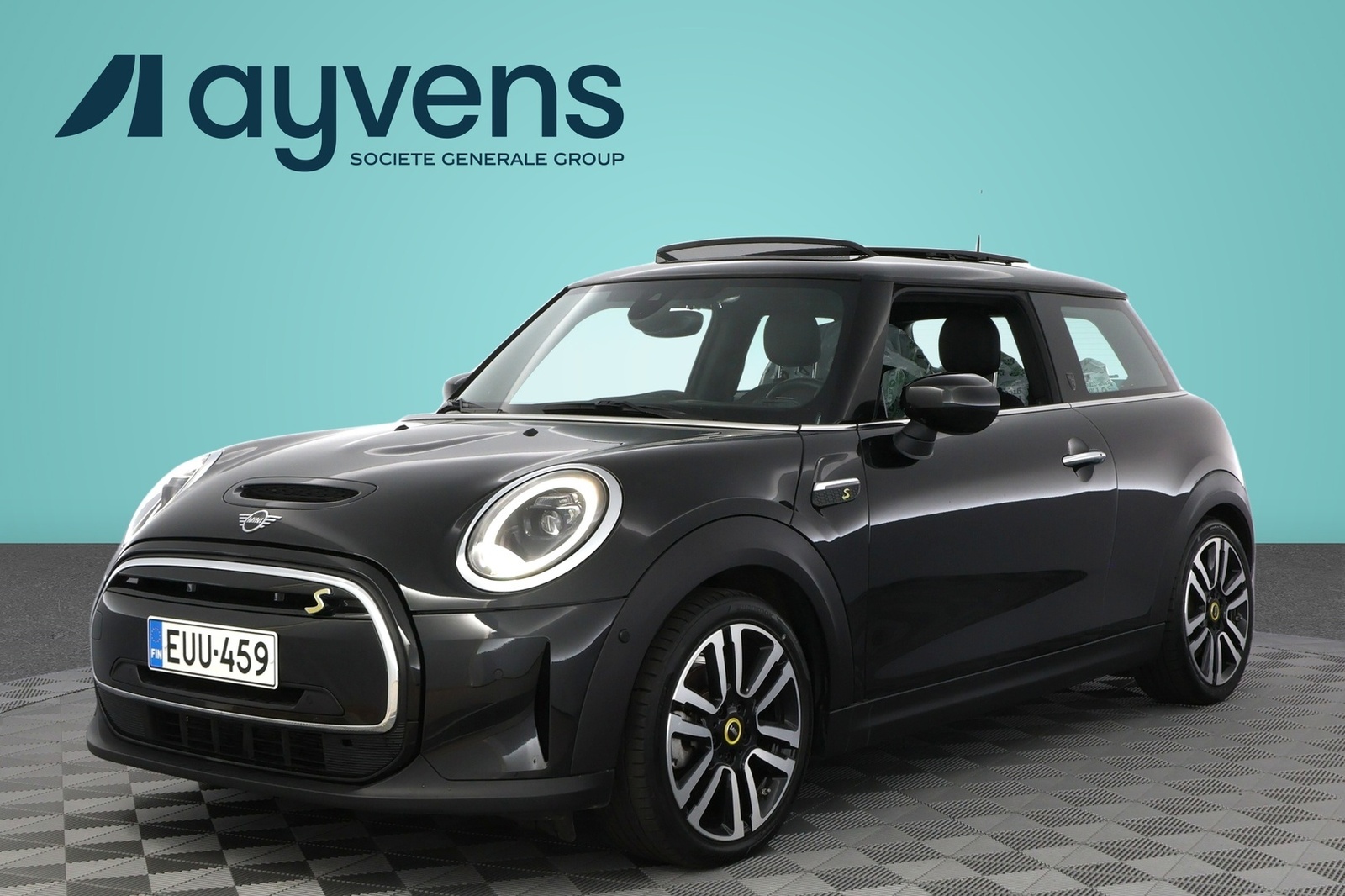 2023 MINI hatchback, 27 000 km, Fínsko — foto 1