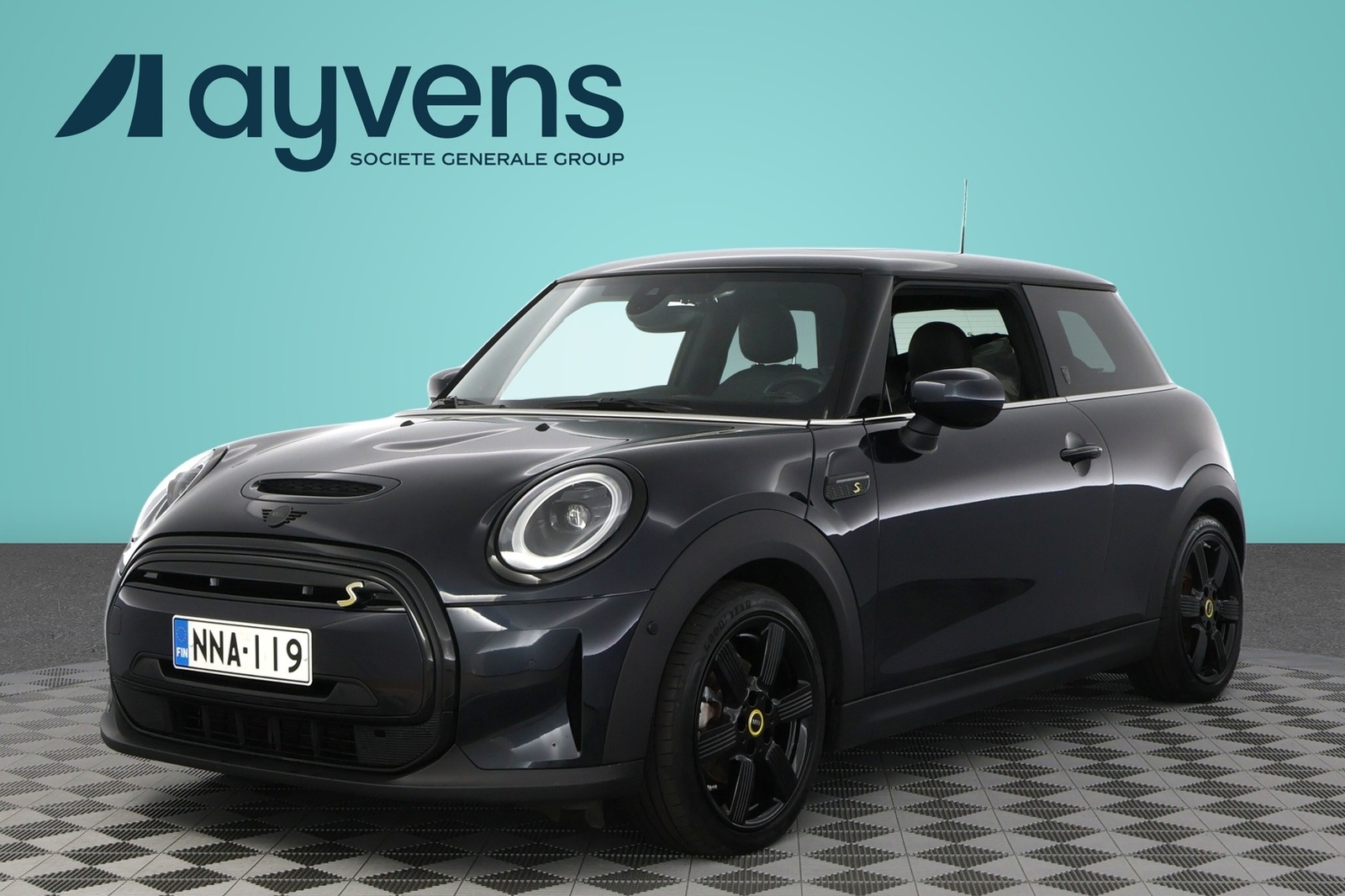2023 MINI hatchback, 30 000 km, Fínsko — foto 1