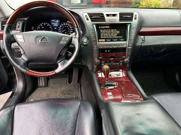 2008 Lexus, dovoz Kanada — foto 4 z 6