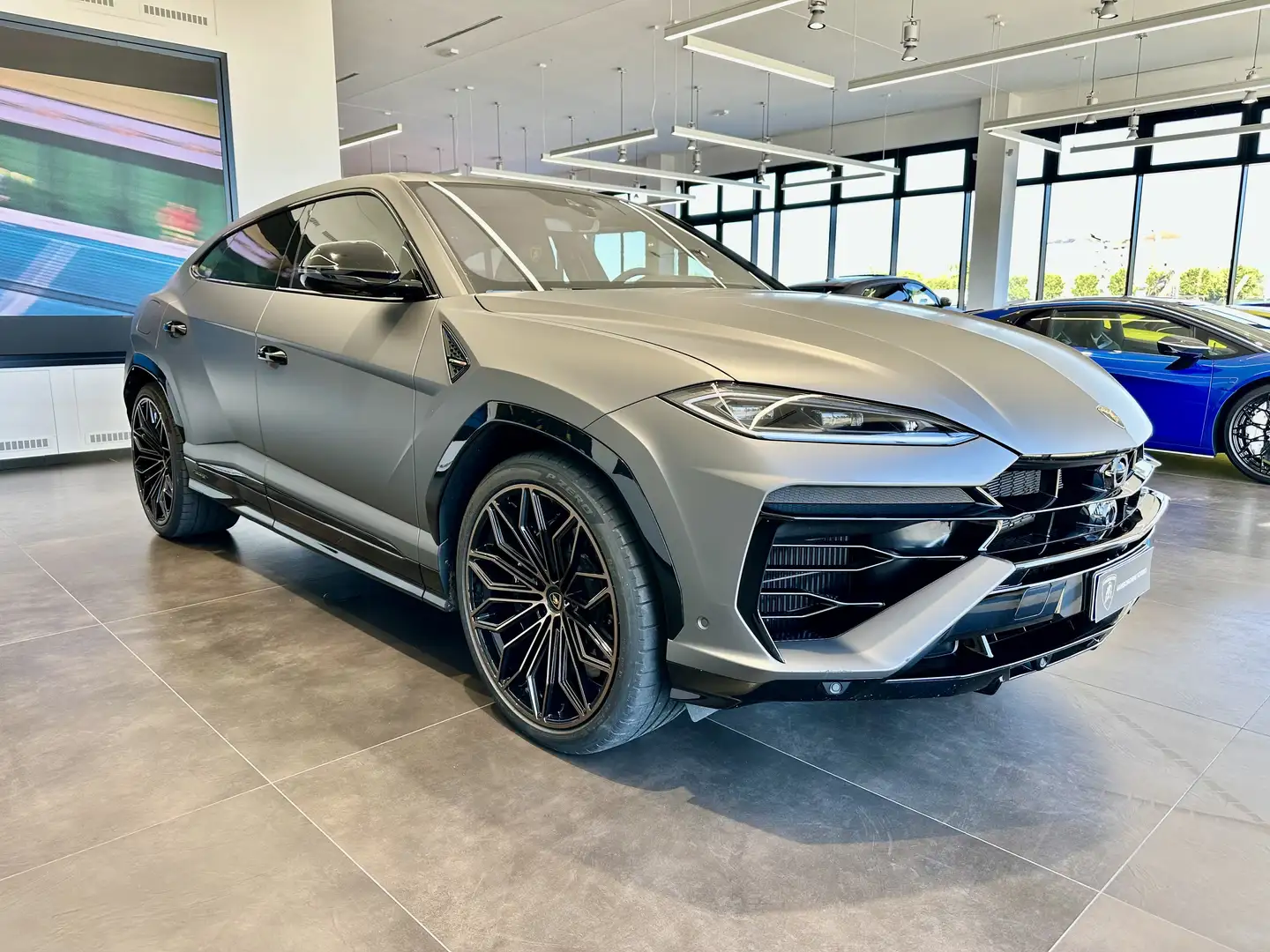 2026 Lamborghini Urus, 4 663 km, Taliansko — foto 3 z 15