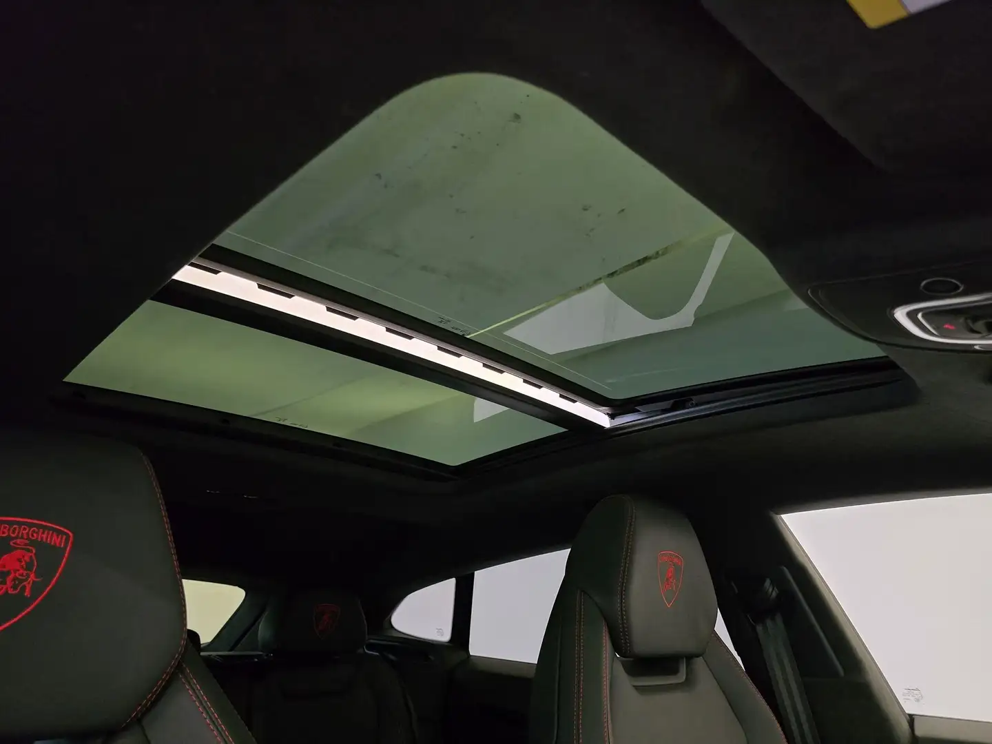 2026 Lamborghini Urus, 18 151 km, Taliansko — foto 12 z 40