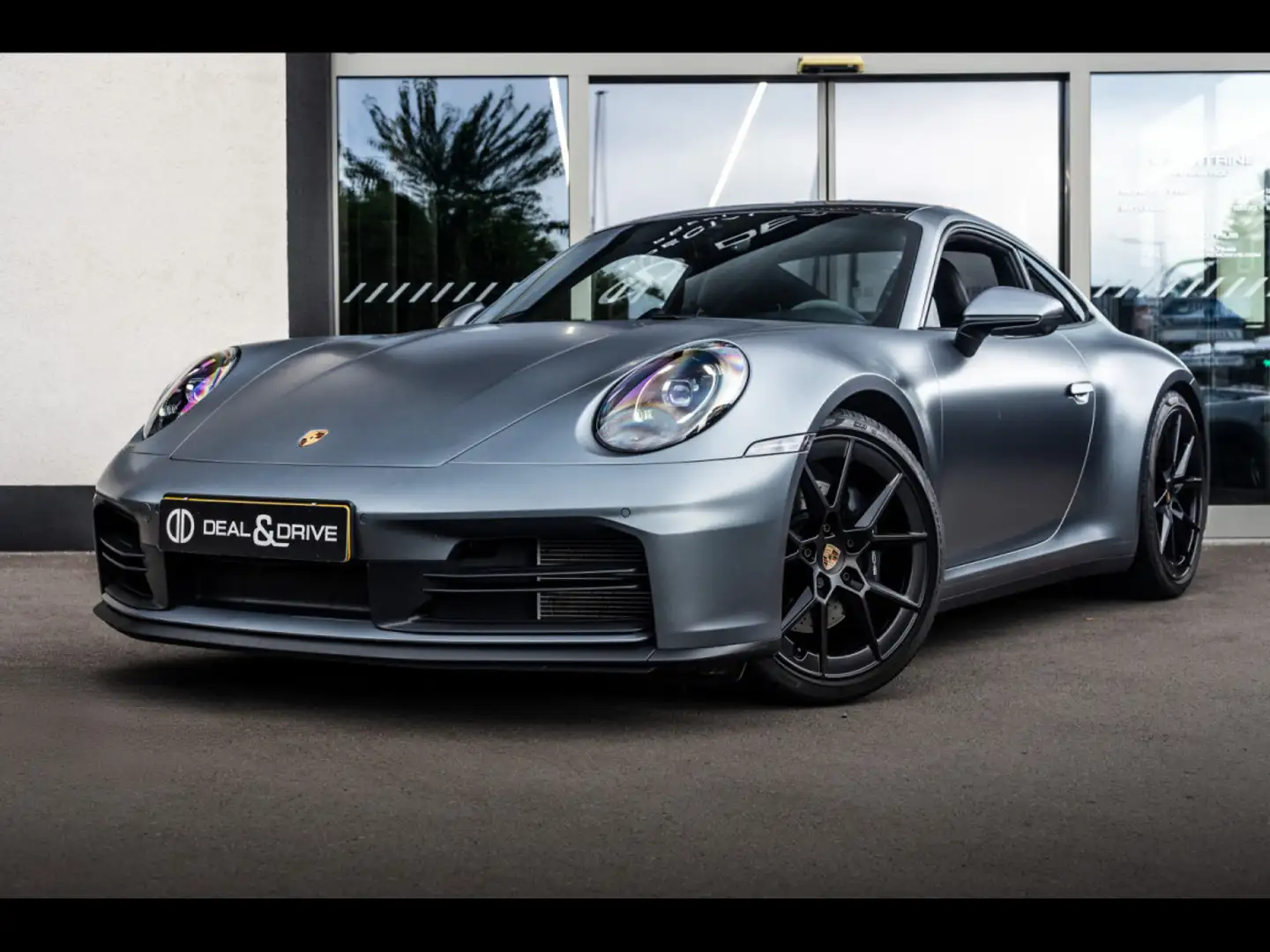 2025 Porsche 911, sivá, 9 630 km, Luxembursko — foto 1