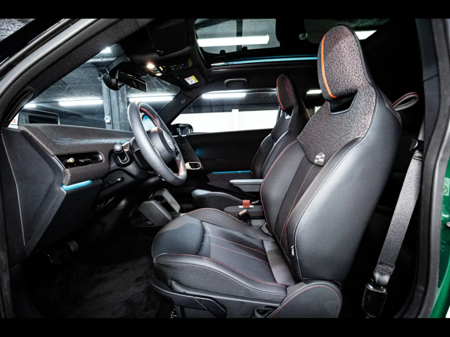 2025 MINI Cooper, 15 520 km, Luxembursko — foto 11 z 12