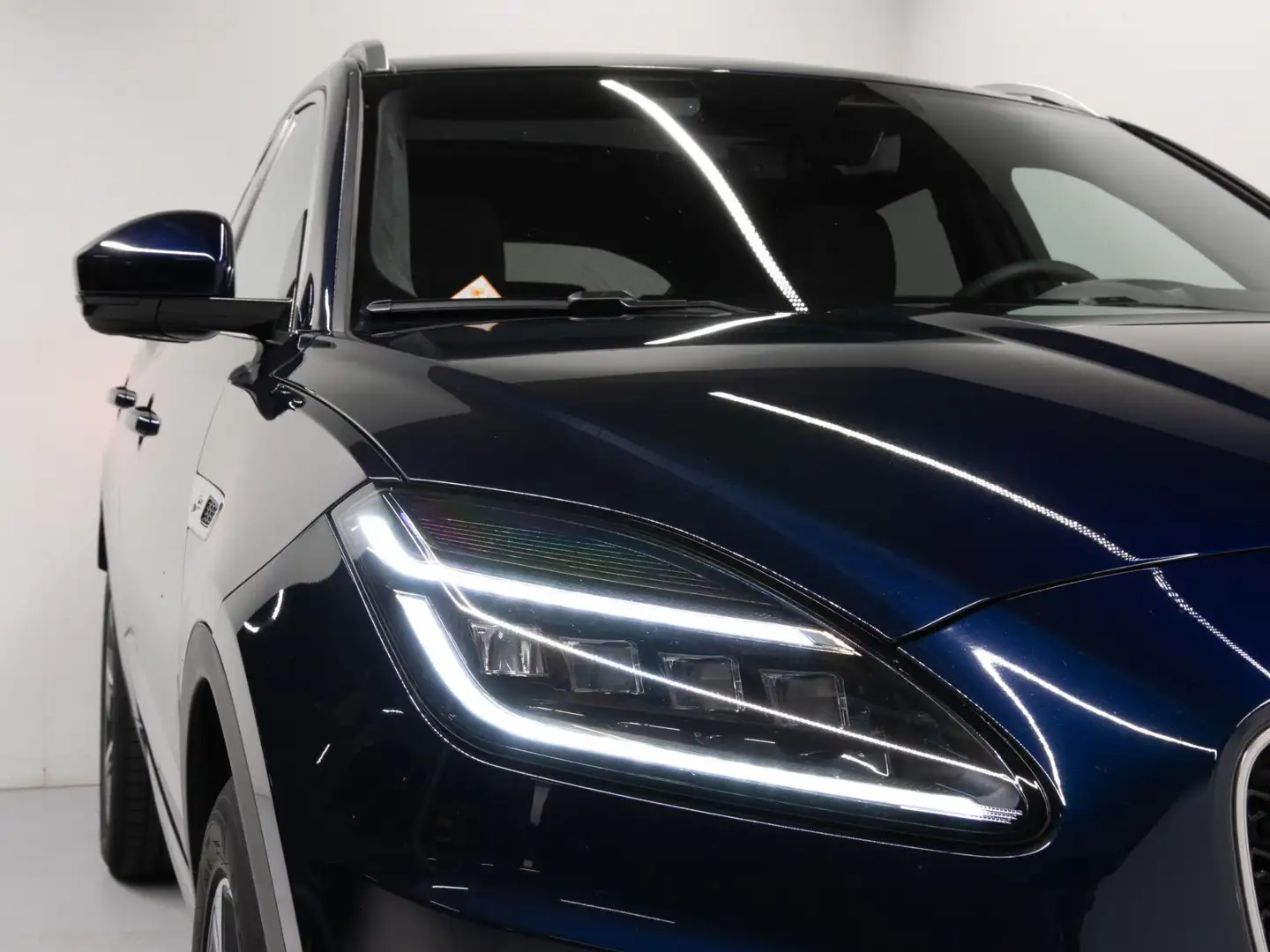 2025 Jaguar E-Pace, 19 800 km, Holandsko — foto 10 z 32