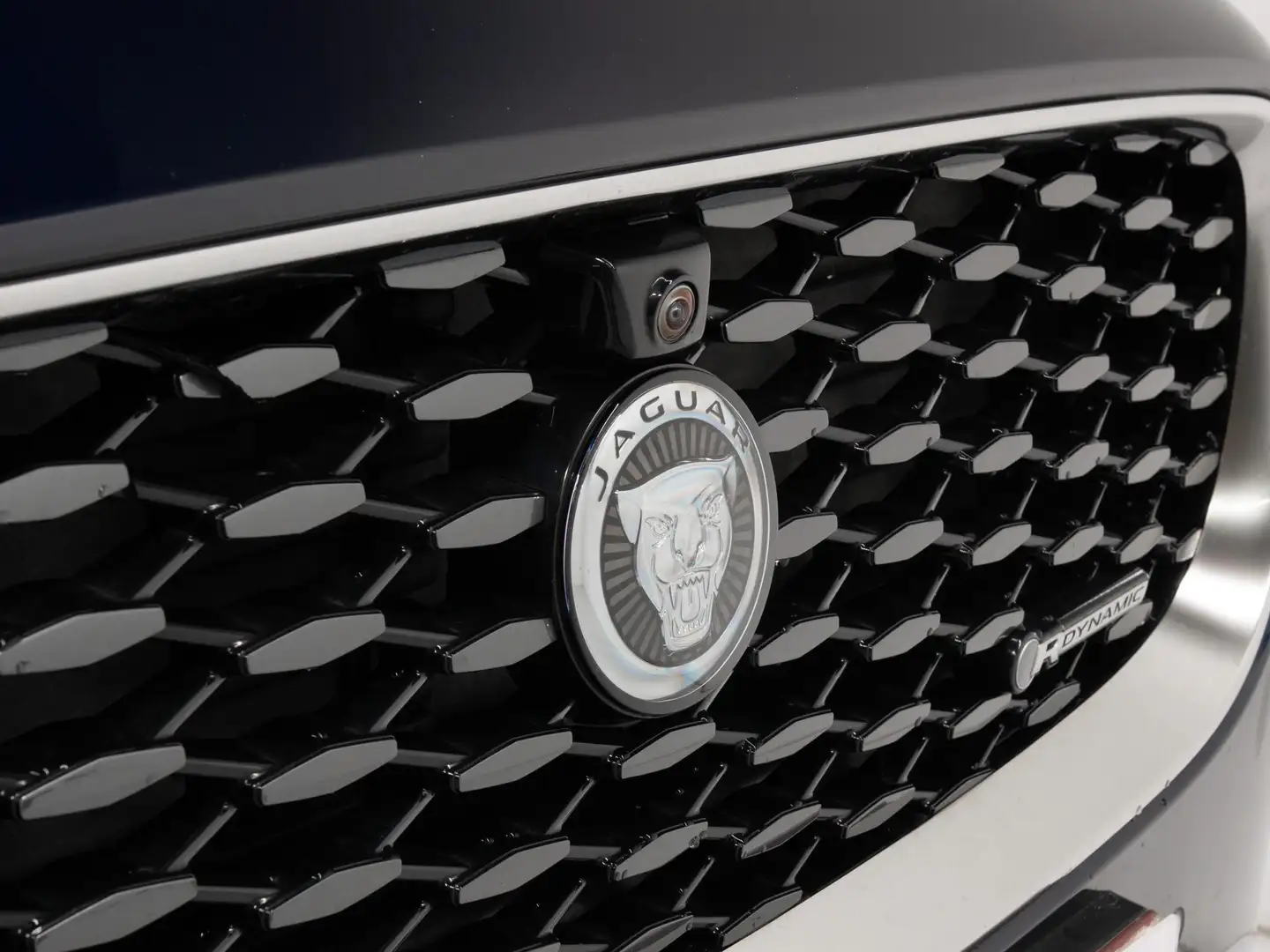 2025 Jaguar E-Pace, 19 800 km, Holandsko — foto 11 z 32