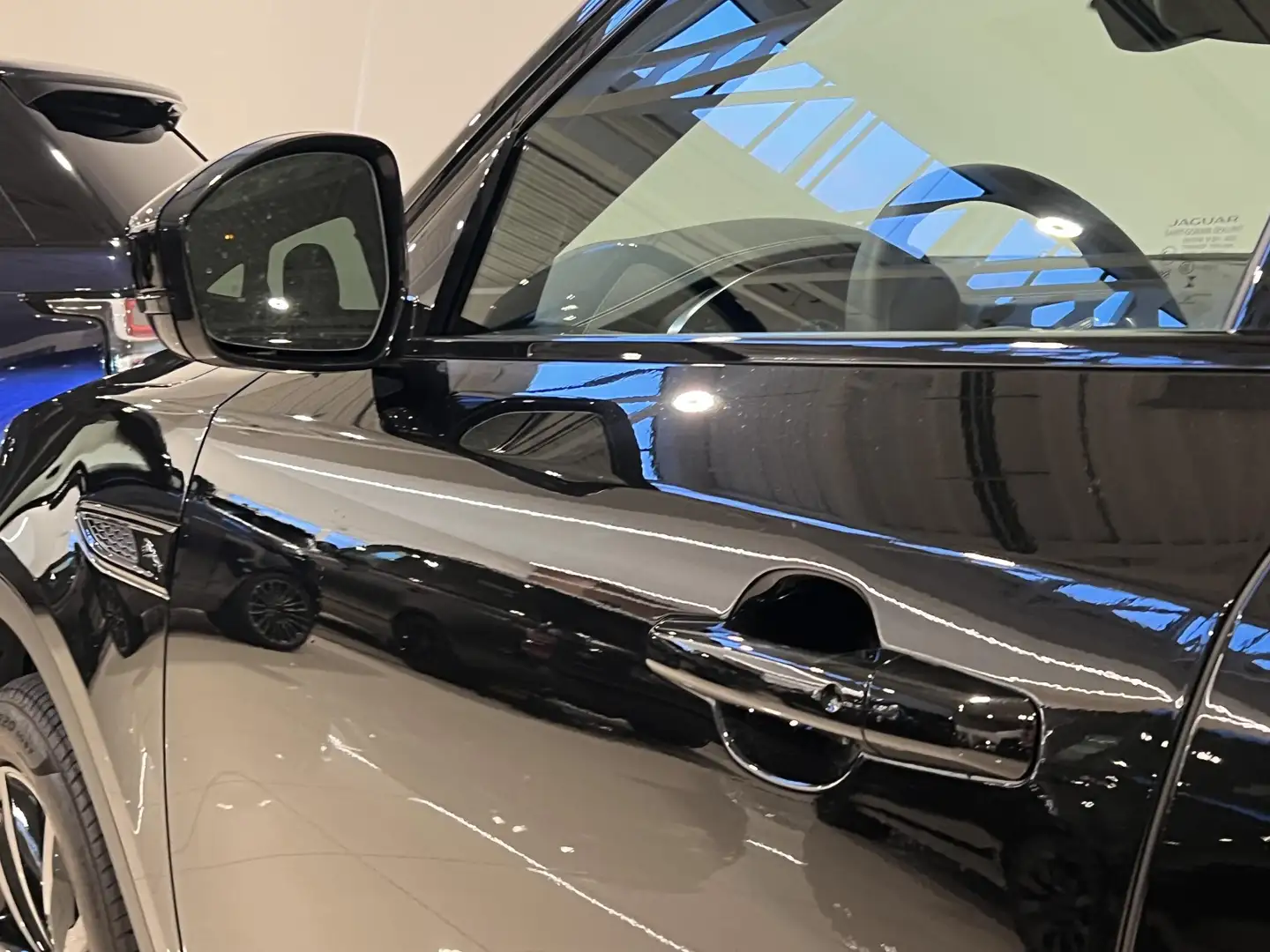 2024 Jaguar E-Pace, čierna, 80 562 km, Holandsko — foto 16 z 31