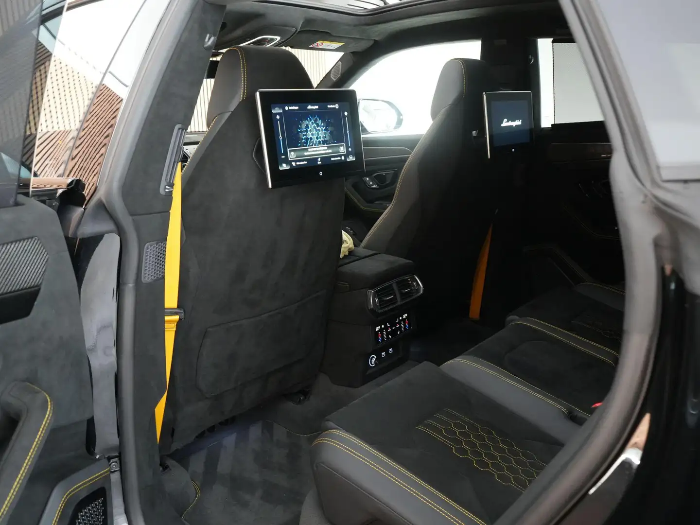 2024 Lamborghini Urus, 18 404 km, Holandsko — foto 8 z 40