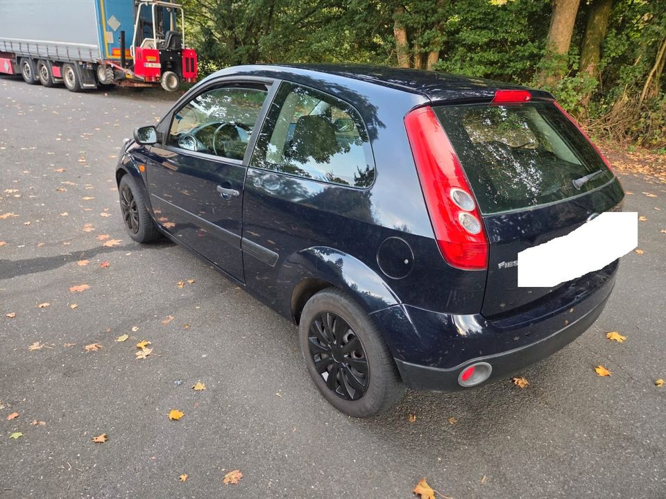 FORD FIESTA TÜV&AU NEU KLIMA M&S REIFEN MP3 PLAYER, Německo — foto 1 | AMECAR FORD FIESTA TÜV&AU NEU KLIMA M&S REIFEN MP3 PLAYER, Německo — foto 1