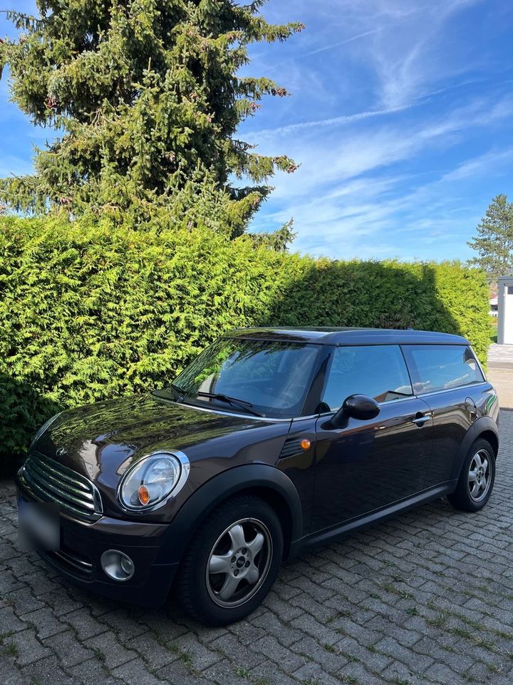 MINI Cooper Clubman braun (TÜV bis 2028), Německo — foto 1 | AMECAR MINI Cooper Clubman braun (TÜV bis 2028), Německo — foto 1
