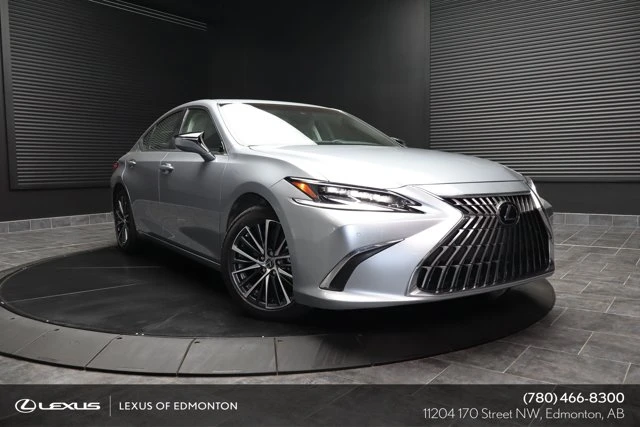 2025 Lexus ES LUXURY, strieborná, 13 384 km, dovoz Kanada — foto 1