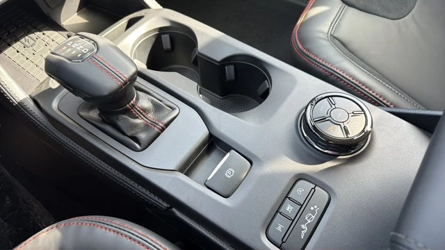 2026 Ford Ranger Raptor, béžová, 30 km, dovoz Kanada — foto 12 z 20