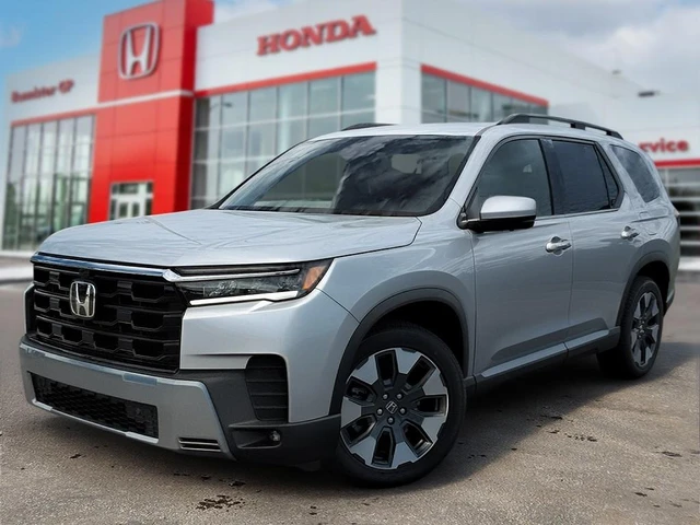 2026 Honda Pilot Touring, strieborná, 8 km, dovoz Kanada — foto 1