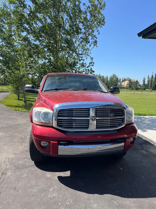 2006 Dodge Ram2500, 320 000 km, dovoz Kanada — foto 1