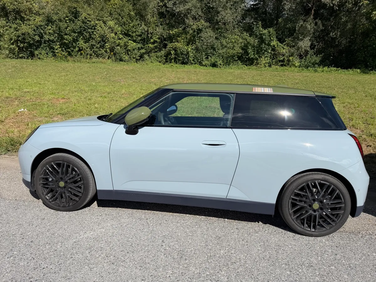 2026 MINI Cooper, 1 500 km, Rakúsko — foto 3 z 3