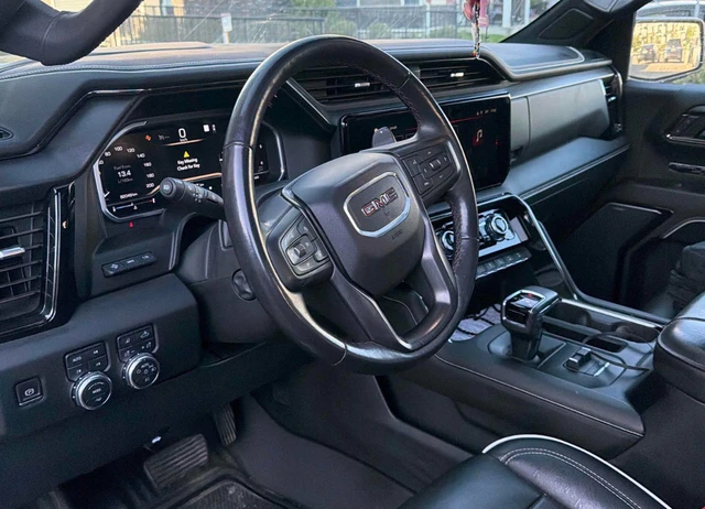 2022 GMC Ck1500 AT4 X, 83 000 km, dovoz Kanada — foto 2 z 3