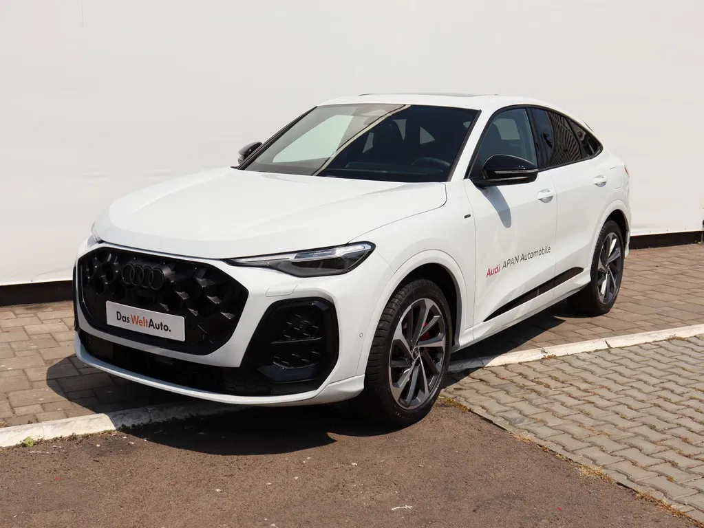 2026 Audi Q5, 3 000 km, Rumunsko — foto 1