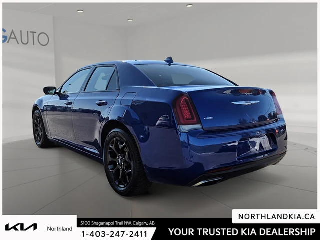 2019 Chrysler 300, modrá, 157 738 km, dovoz Kanada — foto 2 z 7