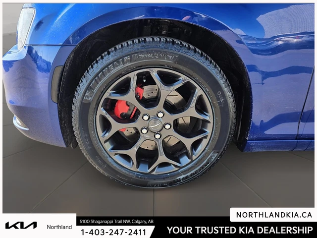 2019 Chrysler 300, modrá, 157 738 km, dovoz Kanada — foto 7 z 7