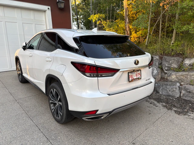 2022 Lexus Rx LUXURY, 61 300 km, dovoz Kanada — foto 4 z 5