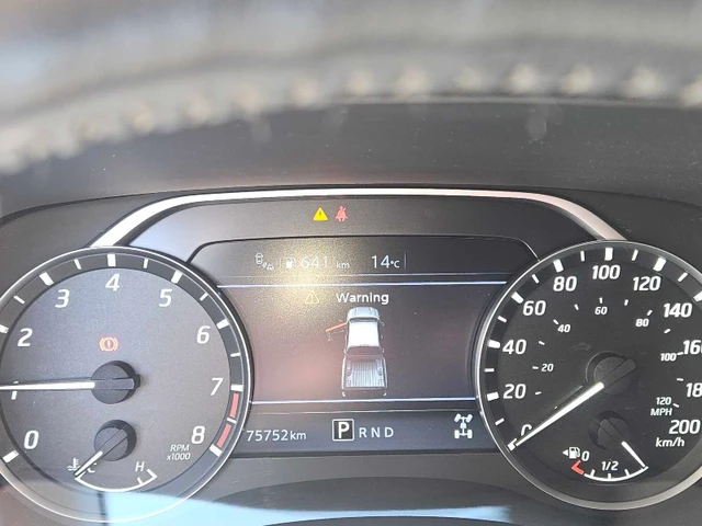 2022 Nissan Frontier SV, modrá, 75 750 km, dovoz Kanada — foto 1