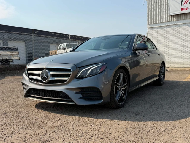 2018 Mercedes-Benz Eclass E 300, sivá, 71 157 km, dovoz Kanada — foto 1