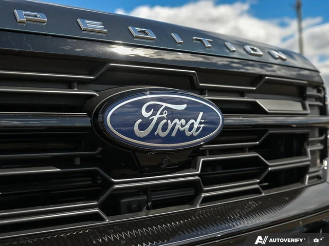 2026 Ford Expedition Active Max, modrá, 7 km, dovoz Kanada — foto 9 z 19