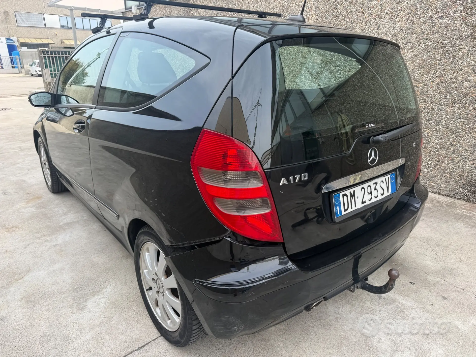 2031 Mercedes-Benz, Itálie — foto 1