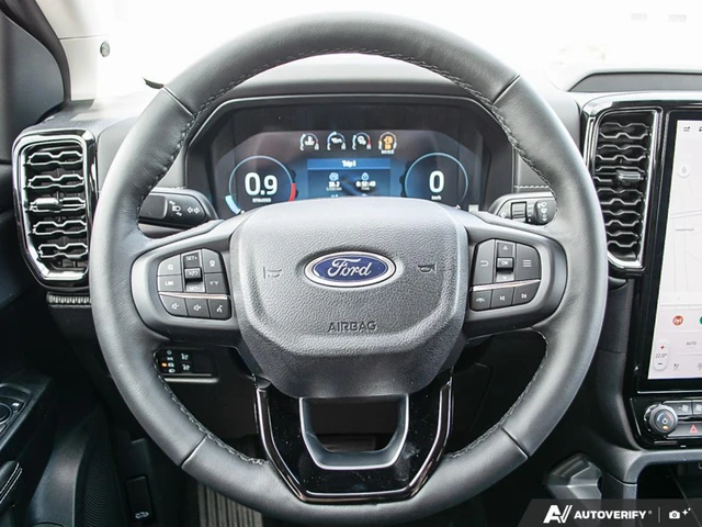 2026 Ford Ranger LARIAT, biela, 47 km, dovoz Kanada — foto 14 z 19