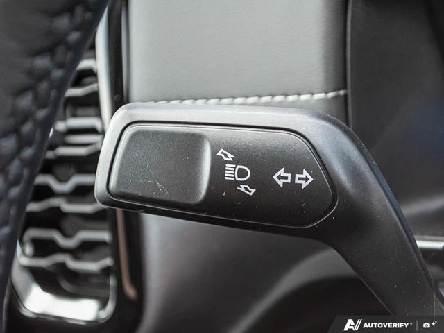 2026 Ford Ranger LARIAT, biela, 47 km, dovoz Kanada — foto 16 z 19