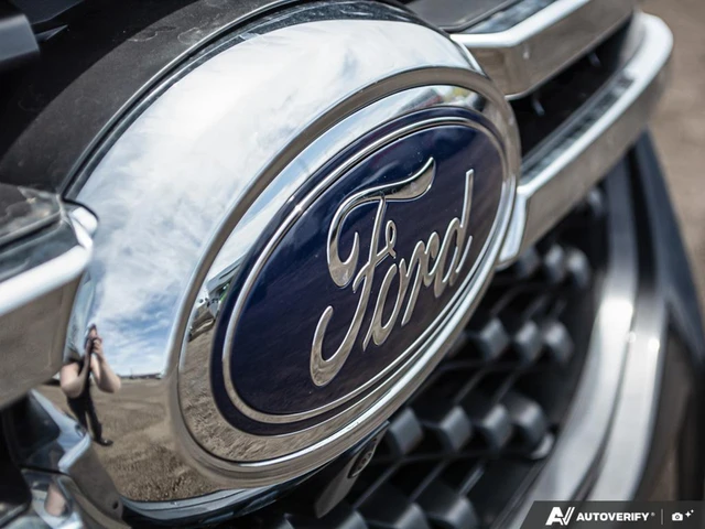 2026 Ford Ranger LARIAT, biela, 47 km, dovoz Kanada — foto 9 z 19