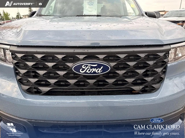 2026 Ford Maverick XLT, modrá, 13 km, dovoz Kanada — foto 9 z 20