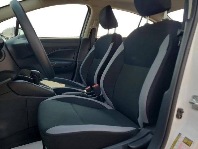 2025 Nissan Versa, 44 384 km, dovoz Kanada — foto 10 z 15