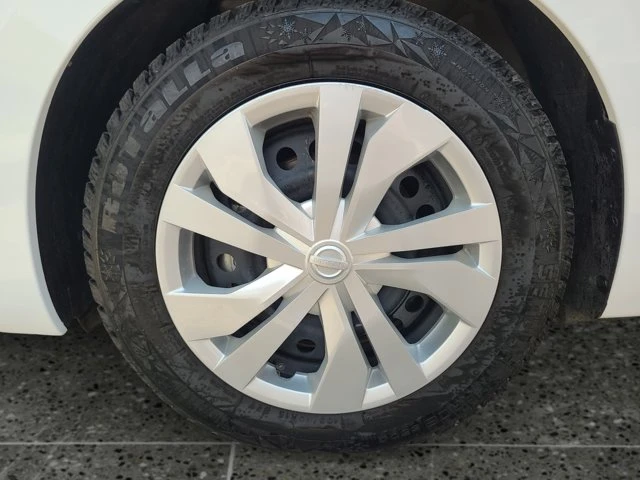 2025 Nissan Versa, 44 384 km, dovoz Kanada — foto 9 z 15