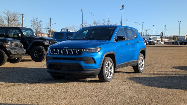 2026 Jeep Compass Sport, modrá, 15 km, dovoz Kanada — foto 2 z 20