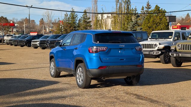 2026 Jeep Compass Sport, modrá, 15 km, dovoz Kanada — foto 4 z 20