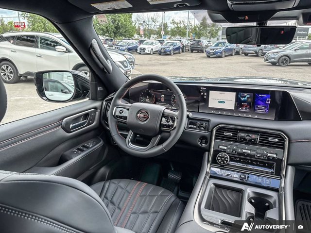 2026 Nissan Armada PRO-4X, čierna, 10 km, dovoz Kanada — foto 9 z 20
