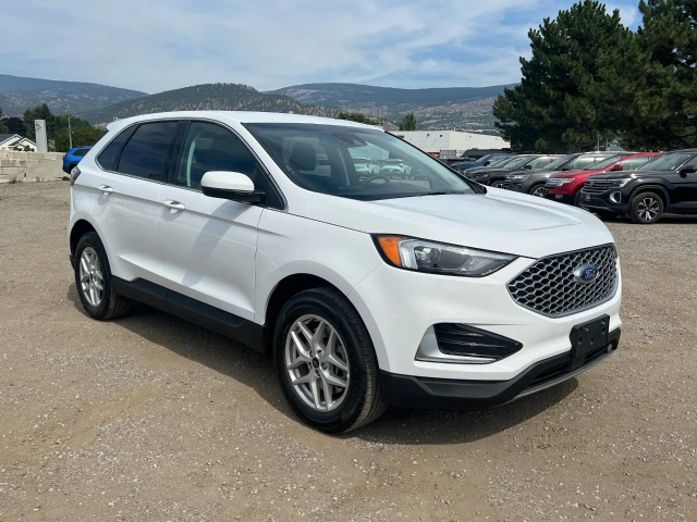 2023 Ford Edge SEL AWD, biela, 71 297 km, dovoz Kanada — foto 11 z 20