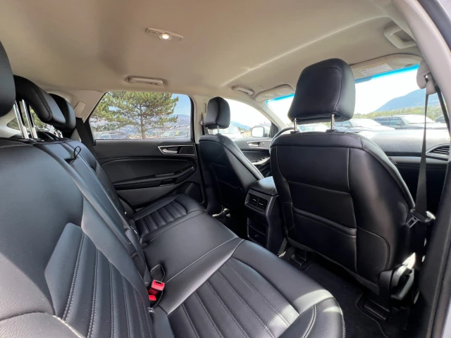 2023 Ford Edge SEL AWD, biela, 71 297 km, dovoz Kanada — foto 15 z 20