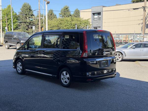 2008 Nissan, dovoz Kanada — foto 5 z 12
