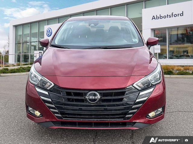 2024 Nissan Versa SV | Backup Camera | Screen Display, červená, 64 776 km, dovoz Kanada — foto 7 z 20