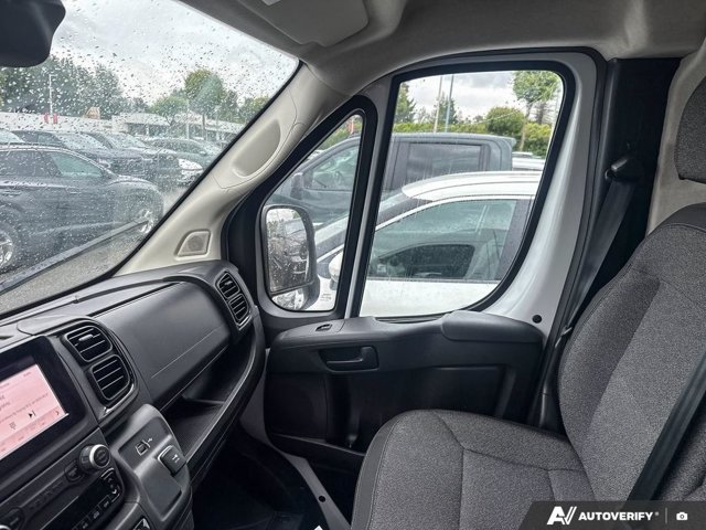 2024 RAM Promaster Tradesman | Backup Camera, biela, 31 198 km, dovoz Kanada — foto 11 z 18