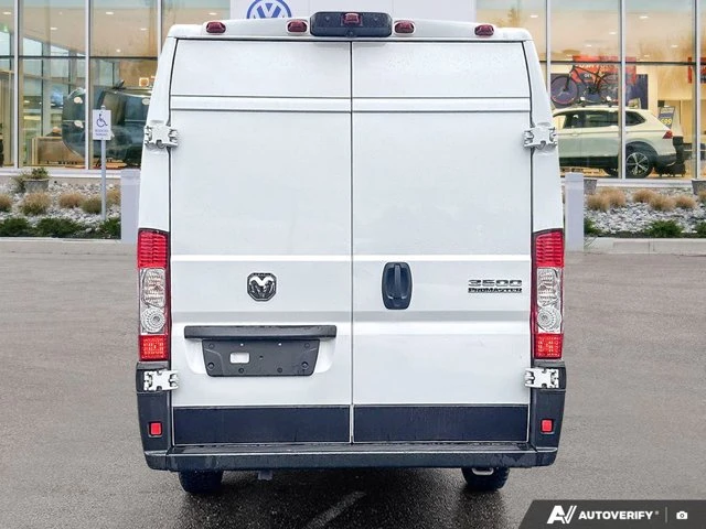 2024 RAM Promaster Tradesman | Backup Camera, biela, 31 198 km, dovoz Kanada — foto 4 z 18