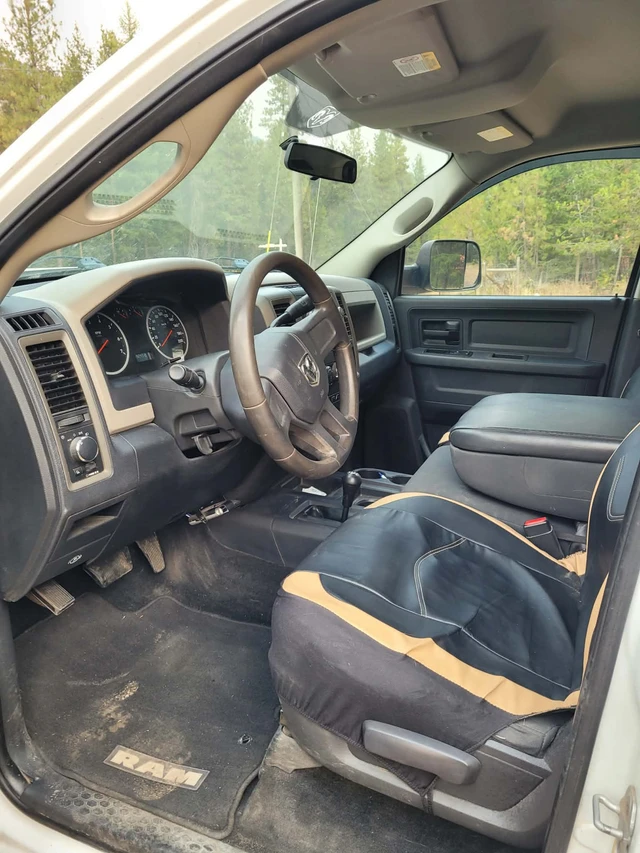 2010 Dodge Ram2500 Heavy Duty, biela, 200 000 km, dovoz Kanada — foto 4 z 5