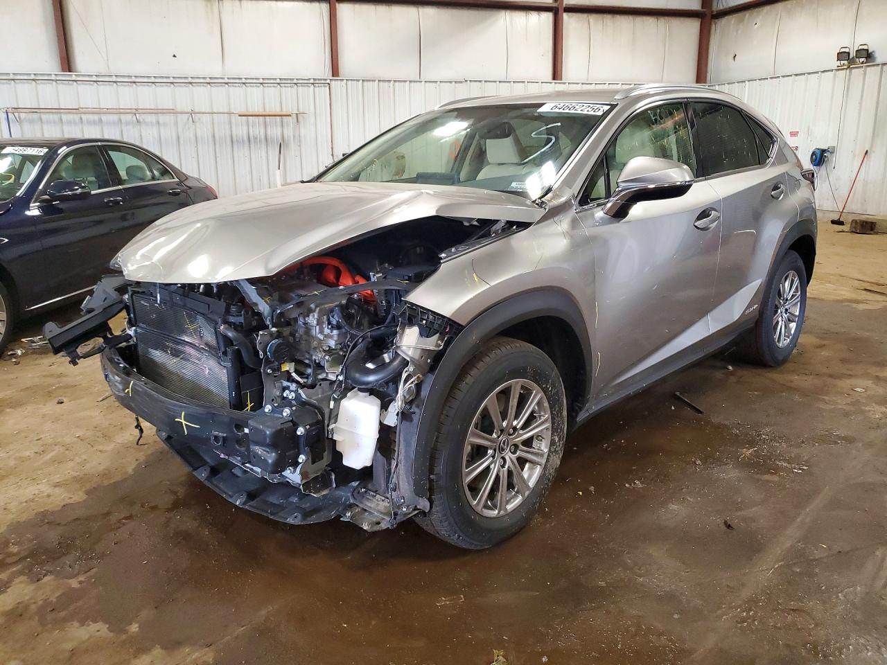 2020 Lexus NX 300H, strieborná, 31 971 km, dovoz USA — foto 1 2020 Lexus NX 300H, strieborná, 31 971 km, dovoz USA — foto 1