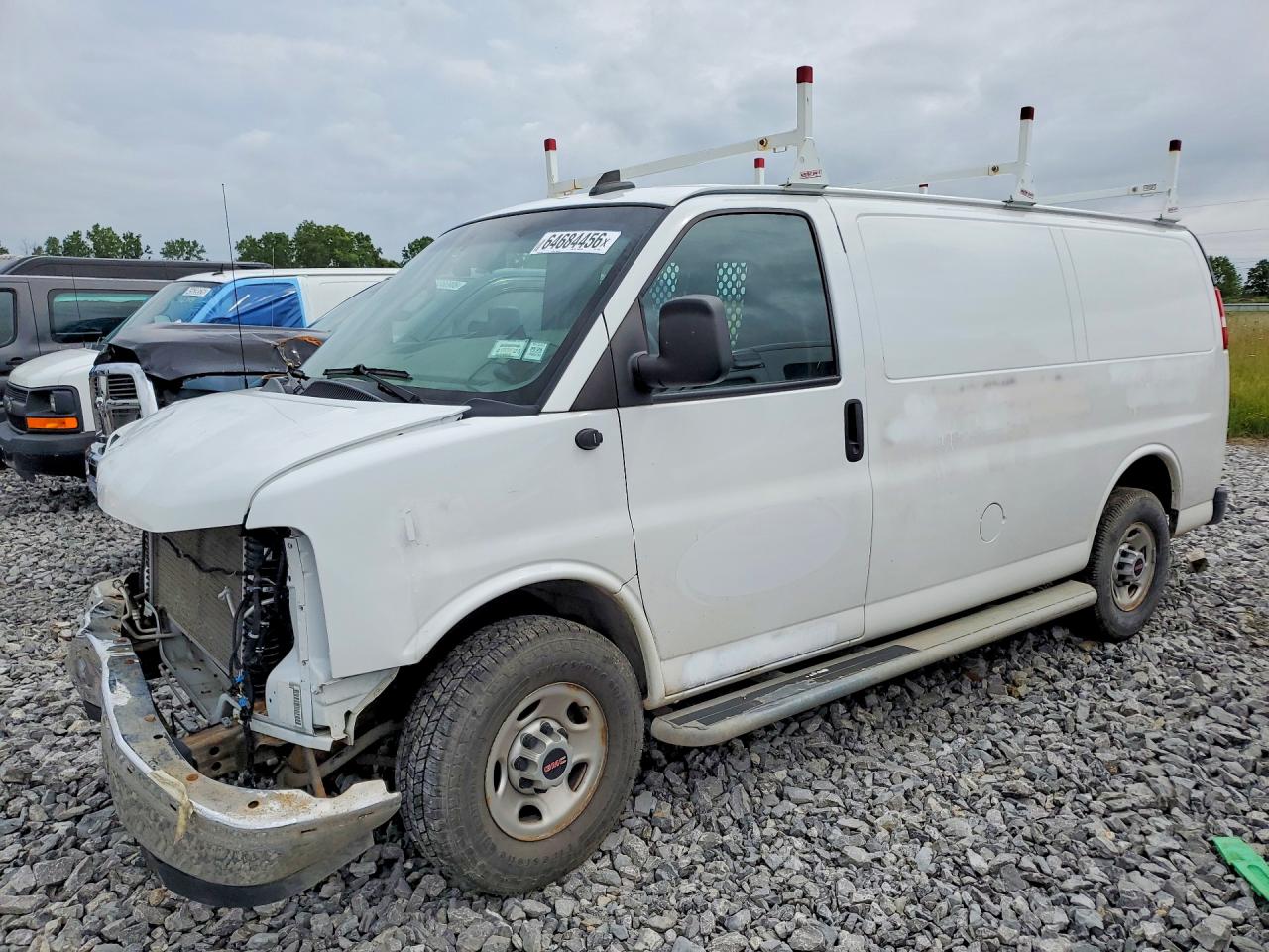 2022 GMC SAVANA, biela, 118 198 km, dovoz USA — foto 1 2022 GMC SAVANA, biela, 118 198 km, dovoz USA — foto 1