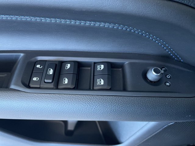 2026 Jeep Compass Altitude | 4WD | Remote Start | Backup Camera | Push Button Start | Apple CarPlay, modrá, 15 km, dovoz Kanada — foto 13 z 20