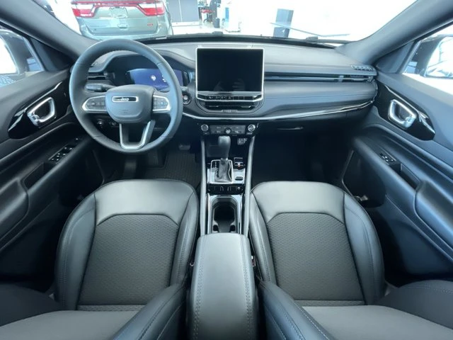 2026 Jeep Compass Altitude | 4WD | Remote Start | Backup Camera | Push Button Start | Apple CarPlay, modrá, 15 km, dovoz Kanada — foto 16 z 20